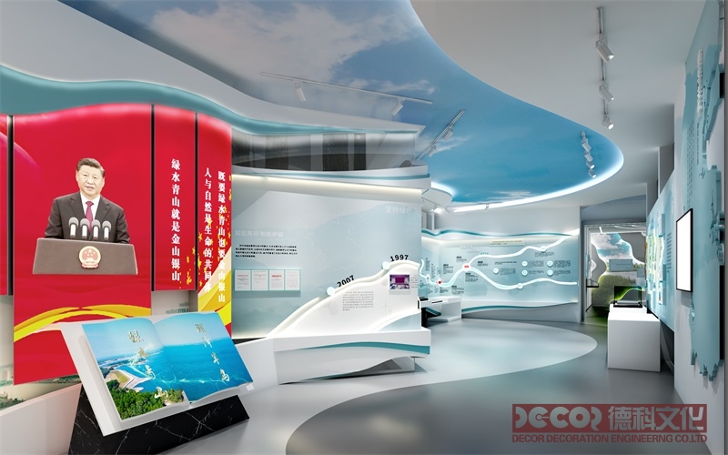 藝術展廳裝修設計中，如何考慮展覽的季節性和主題性